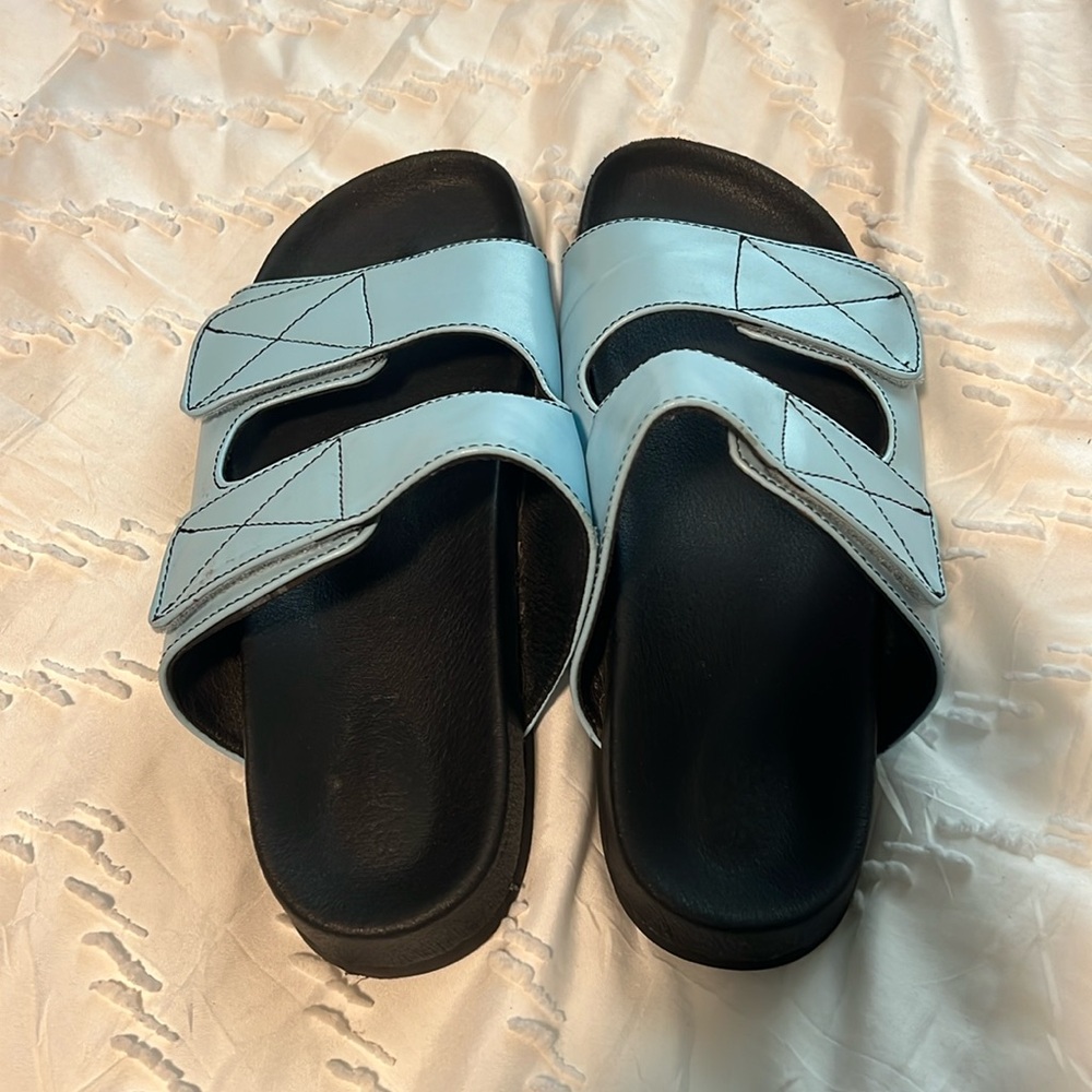 SVEGAN SHOES